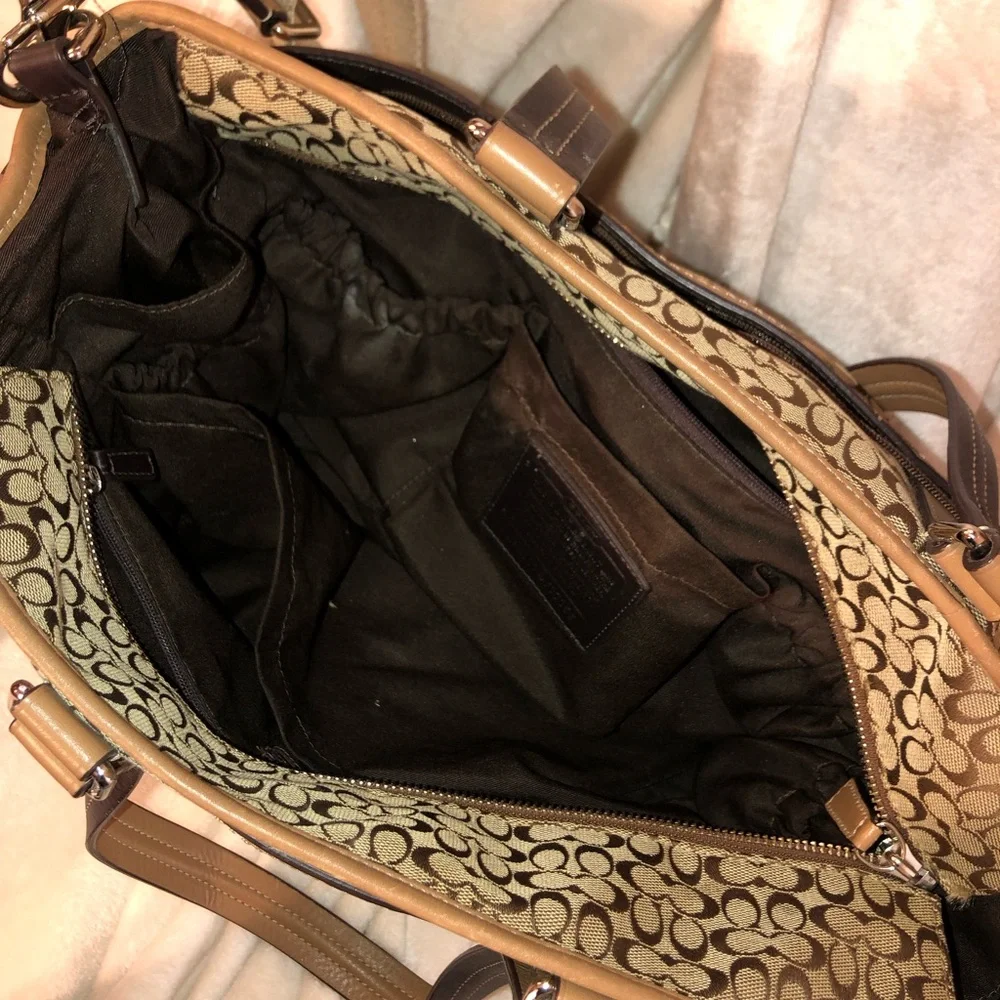 Coach Signature Tote Bag in Tan and Brown - Picture 2 of 3